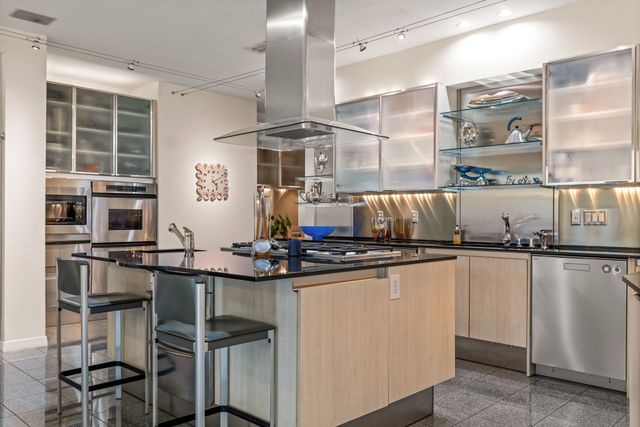 6018 Rose Grove Court, Dallas, TX 75248