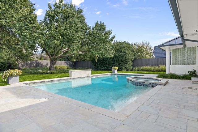 6018 Rose Grove Court, Dallas, TX 75248