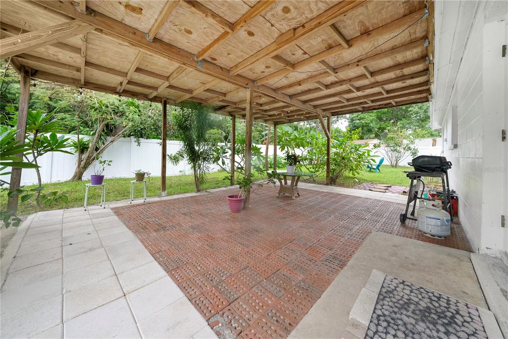 Image 3 of property listing at 5638 146TH TERRACE N, Clearwater, FL 33760