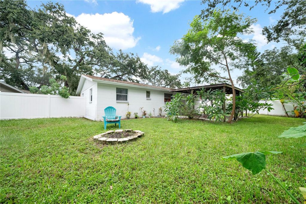 Image 21 of property listing at 5638 146TH TERRACE N, Clearwater, FL 33760