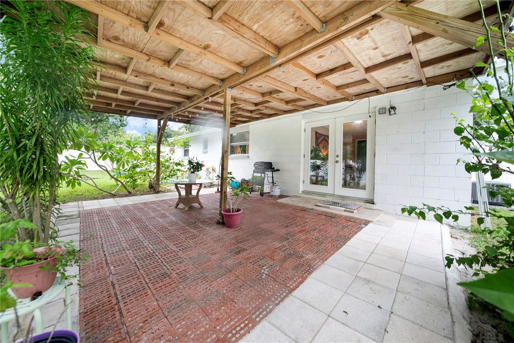 Image 24 of property listing at 5638 146TH TERRACE N, Clearwater, FL 33760