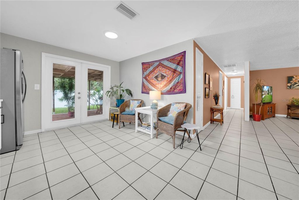 Image 7 of property listing at 5638 146TH TERRACE N, Clearwater, FL 33760