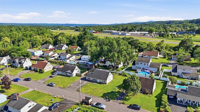 22 Jumping Brook Lane, Kingston, NY 12401