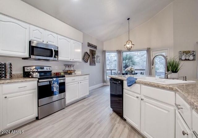 16848 S 13TH Place, Phoenix, AZ 85048