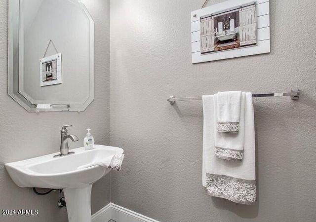 16848 S 13TH Place, Phoenix, AZ 85048