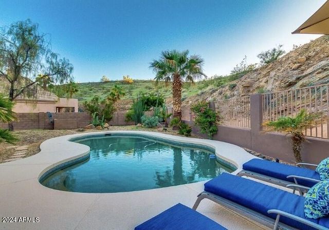 16848 S 13TH Place, Phoenix, AZ 85048