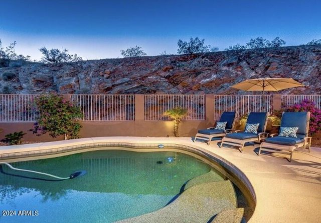 16848 S 13TH Place, Phoenix, AZ 85048