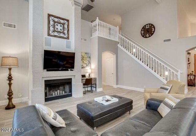 16848 S 13TH Place, Phoenix, AZ 85048