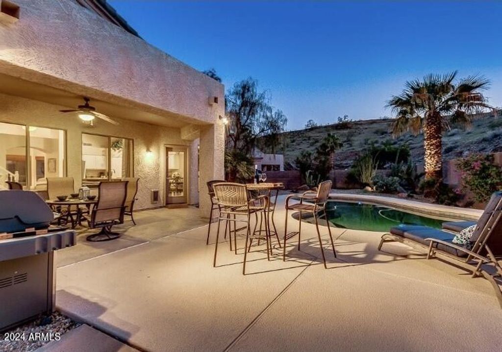 16848 S 13TH Place, Phoenix, AZ 85048