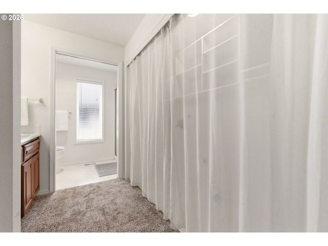 1639 Ne 150TH Ave, Portland, OR 97230