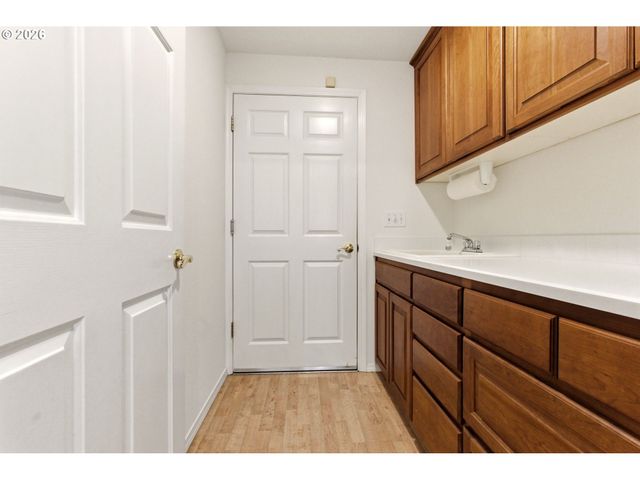 1639 Ne 150TH Ave, Portland, OR 97230