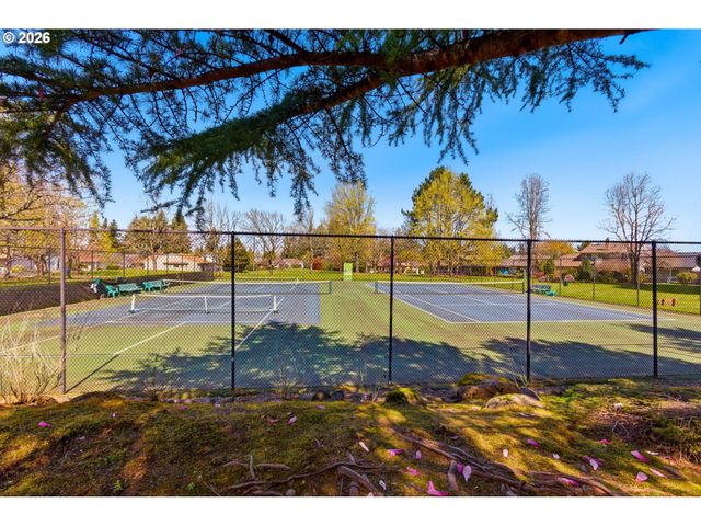 1639 Ne 150TH Ave, Portland, OR 97230