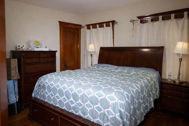 73 Bonair St, Somerville, MA 02145