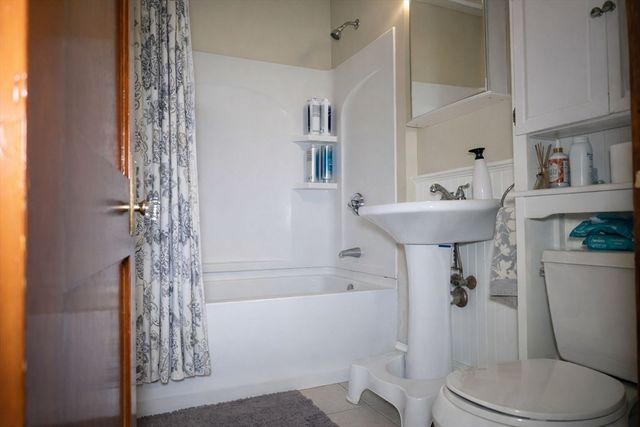 73 Bonair St, Somerville, MA 02145