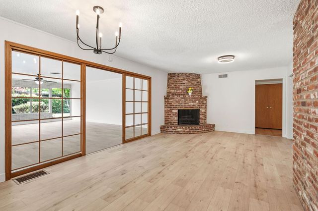 1410 Sherwood Ave, Sacramento, CA 95822