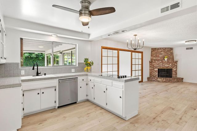 1410 Sherwood Ave, Sacramento, CA 95822