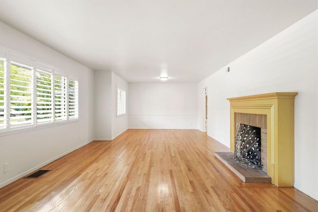 1410 Sherwood Ave, Sacramento, CA 95822