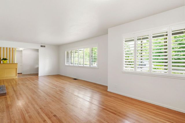 1410 Sherwood Ave, Sacramento, CA 95822