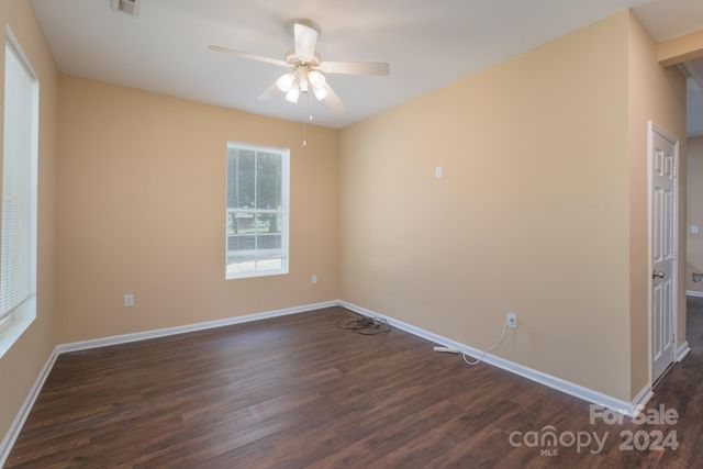 1021 Wall Street, Statesville, NC 28677