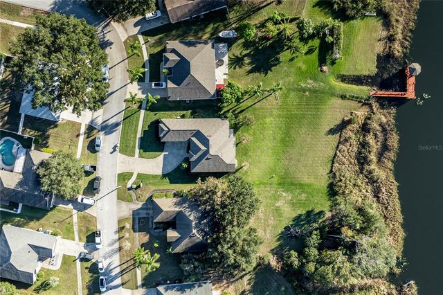 3804 BAYSHORE CIRCLE, Tavares, FL 32778