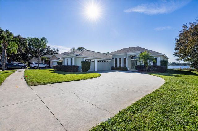 3804 BAYSHORE CIRCLE, Tavares, FL 32778