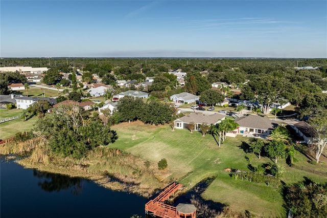 3804 BAYSHORE CIRCLE, Tavares, FL 32778