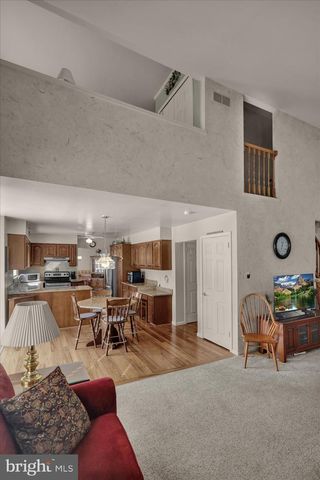 840 SHELBOURNE RD, Reading, PA 19606