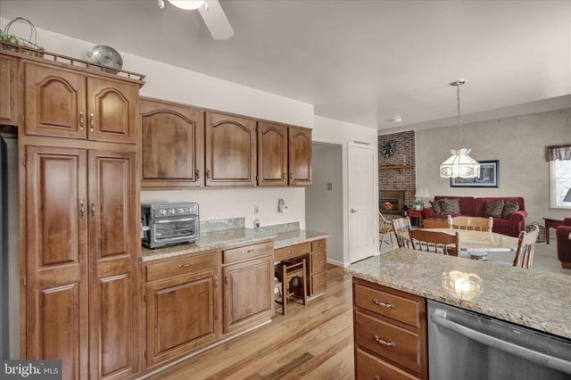 840 SHELBOURNE RD, Reading, PA 19606