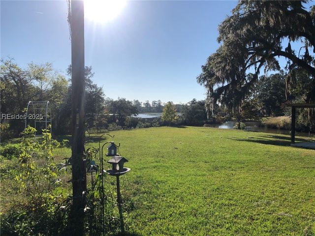 7776 Lowcountry Dr, Ridgeland, SC 29936