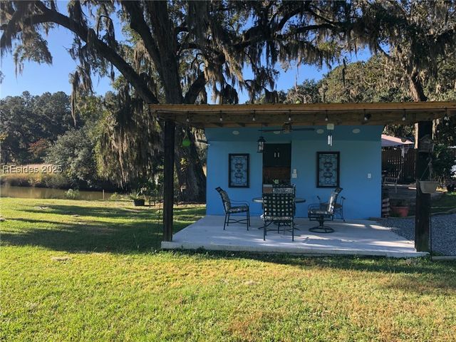 7776 Lowcountry Dr, Ridgeland, SC 29936