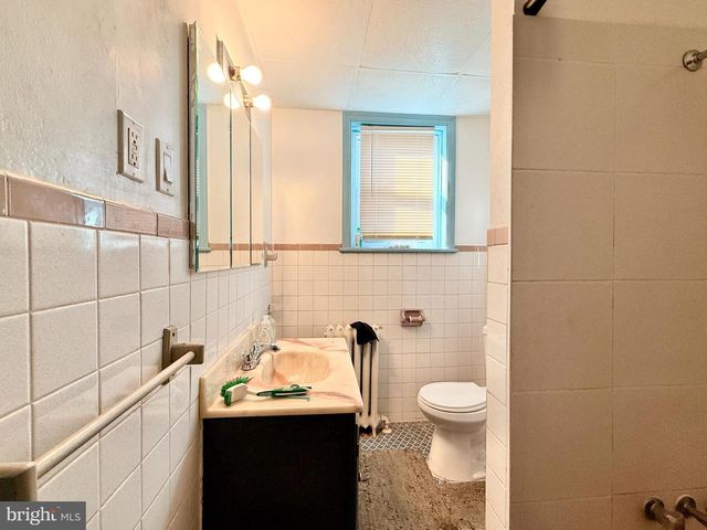 139 S SUSSEX ST, Gloucester City, NJ 08030