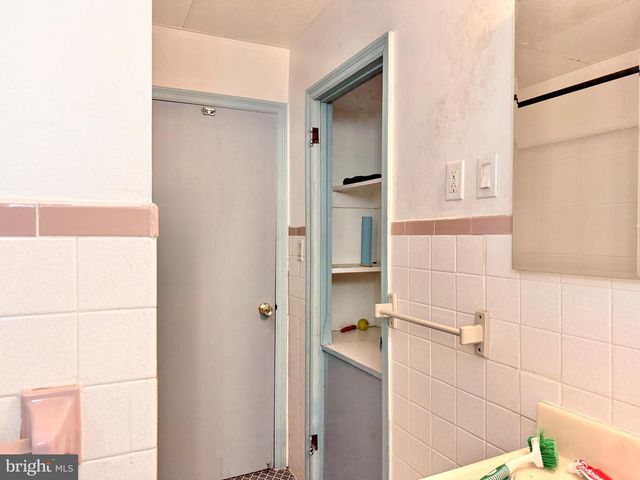 139 S SUSSEX ST, Gloucester City, NJ 08030