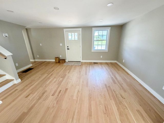 2 Dennison Avenue, Salem, NH 03079