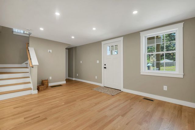 2 Dennison Avenue, Salem, NH 03079