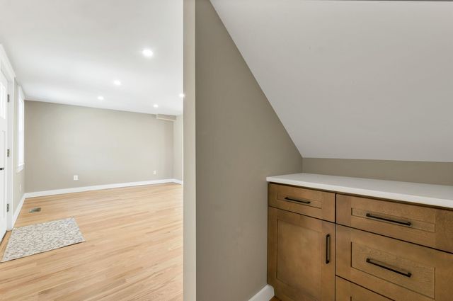 2 Dennison Avenue, Salem, NH 03079