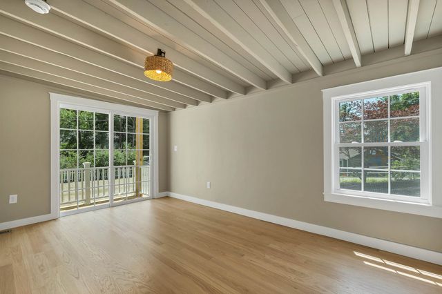 2 Dennison Avenue, Salem, NH 03079