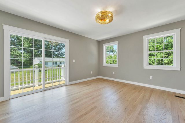 2 Dennison Avenue, Salem, NH 03079