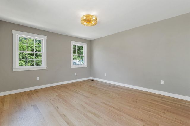 2 Dennison Avenue, Salem, NH 03079