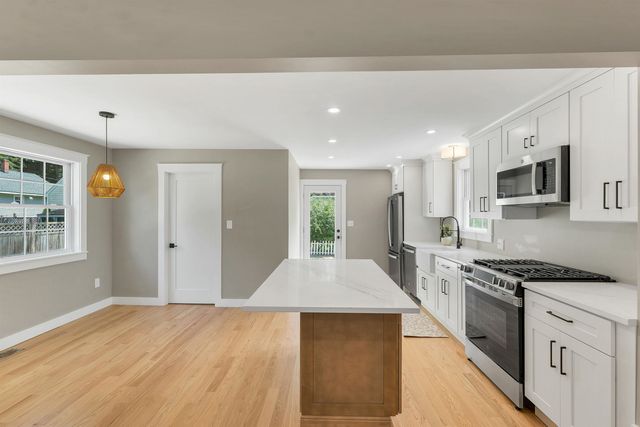 2 Dennison Avenue, Salem, NH 03079