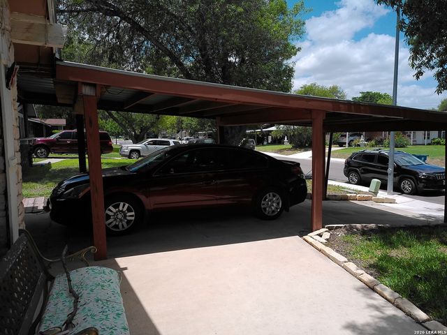 5222 FOXCROSS DR, Kirby, TX 78219