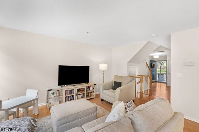 411 Boulder Ridge Dr, Randolph Twp., NJ 07869