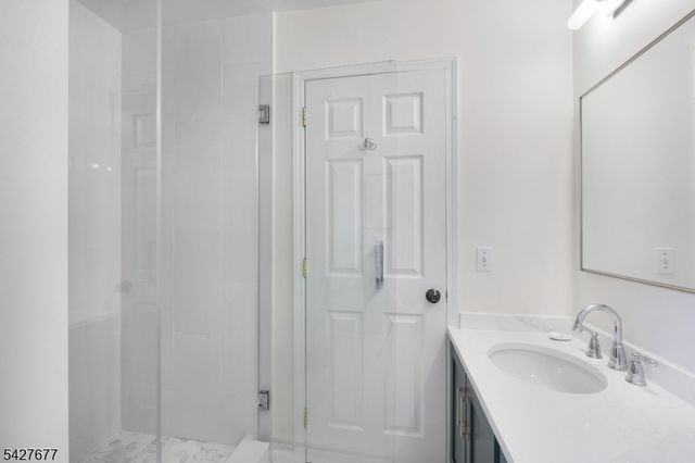 411 Boulder Ridge Dr, Randolph Twp., NJ 07869