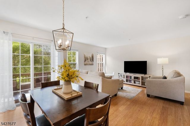 411 Boulder Ridge Dr, Randolph Twp., NJ 07869