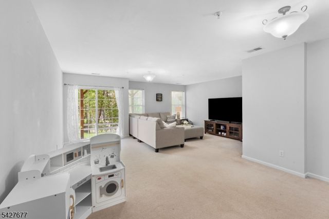 411 Boulder Ridge Dr, Randolph Twp., NJ 07869