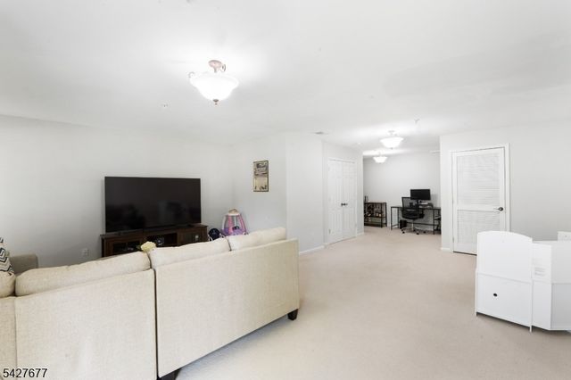 411 Boulder Ridge Dr, Randolph Twp., NJ 07869