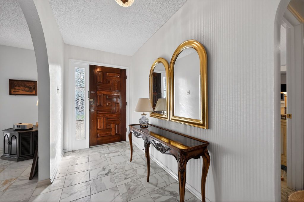 704 Castlewood Lane, Arlington, TX 76012 — photo 4