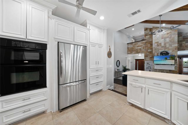 2711 Spyglass Drive, Carrollton, TX 75007