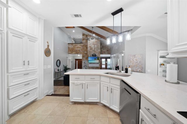 2711 Spyglass Drive, Carrollton, TX 75007