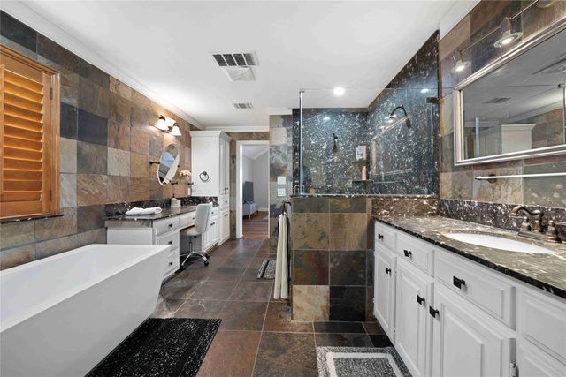 2711 Spyglass Drive, Carrollton, TX 75007