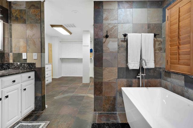 2711 Spyglass Drive, Carrollton, TX 75007